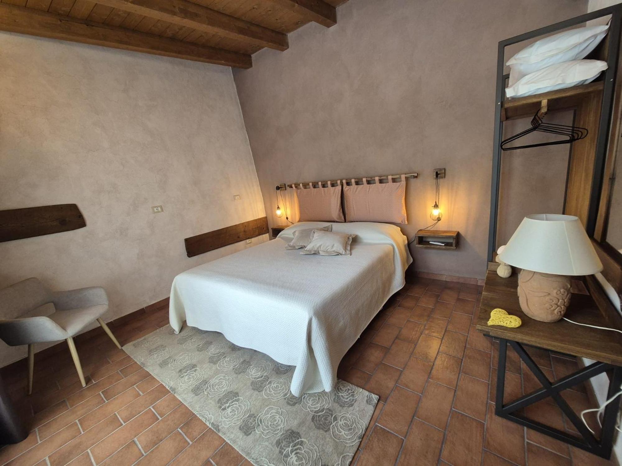 Dimora Dei Baldi - Rooms & Relax Fagnano Alto Екстериор снимка